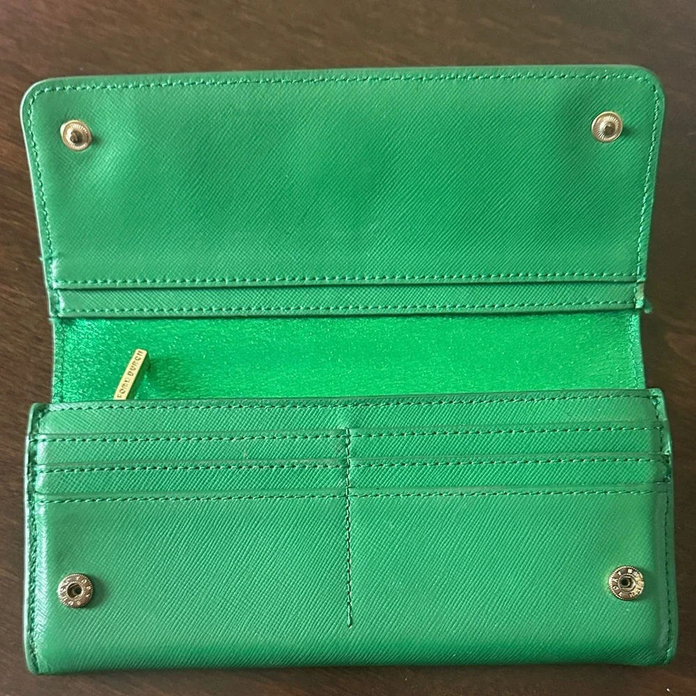 Tory Burch Bright Green Leather Continental Wallet with Gold Logo - Picture 3 of 13